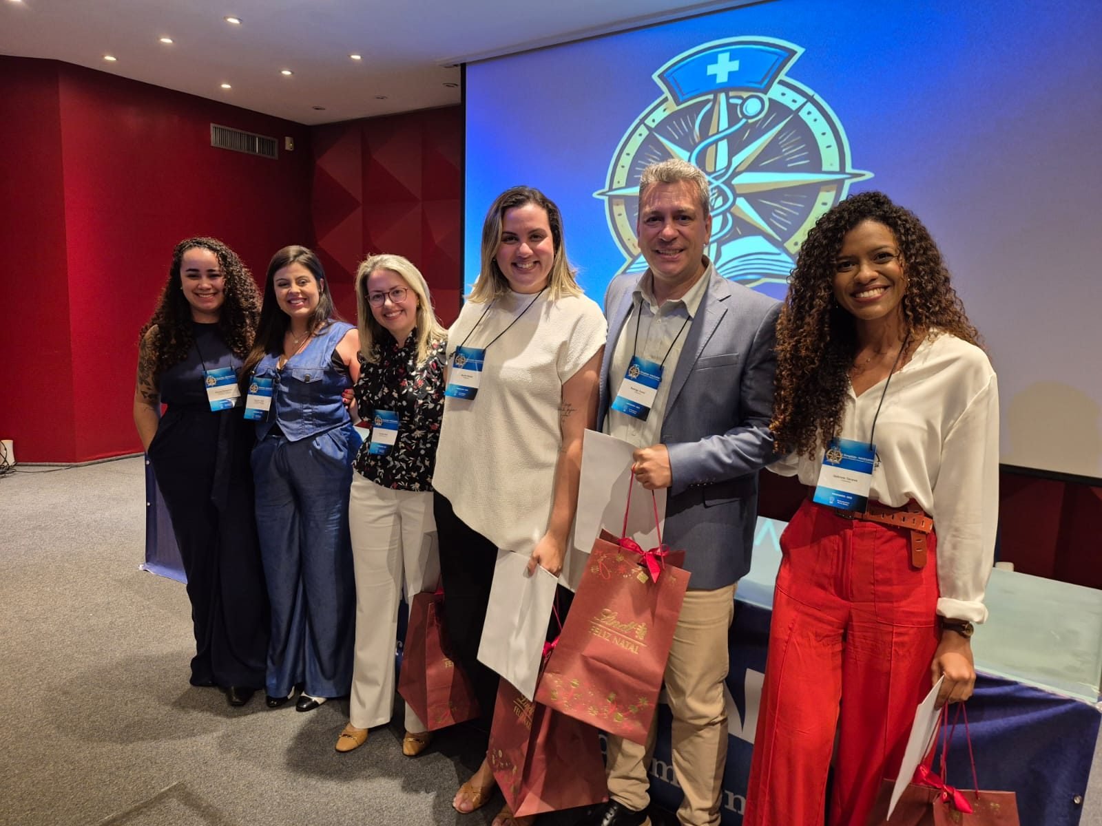 Palestrantes e organizadoras após as apresentações